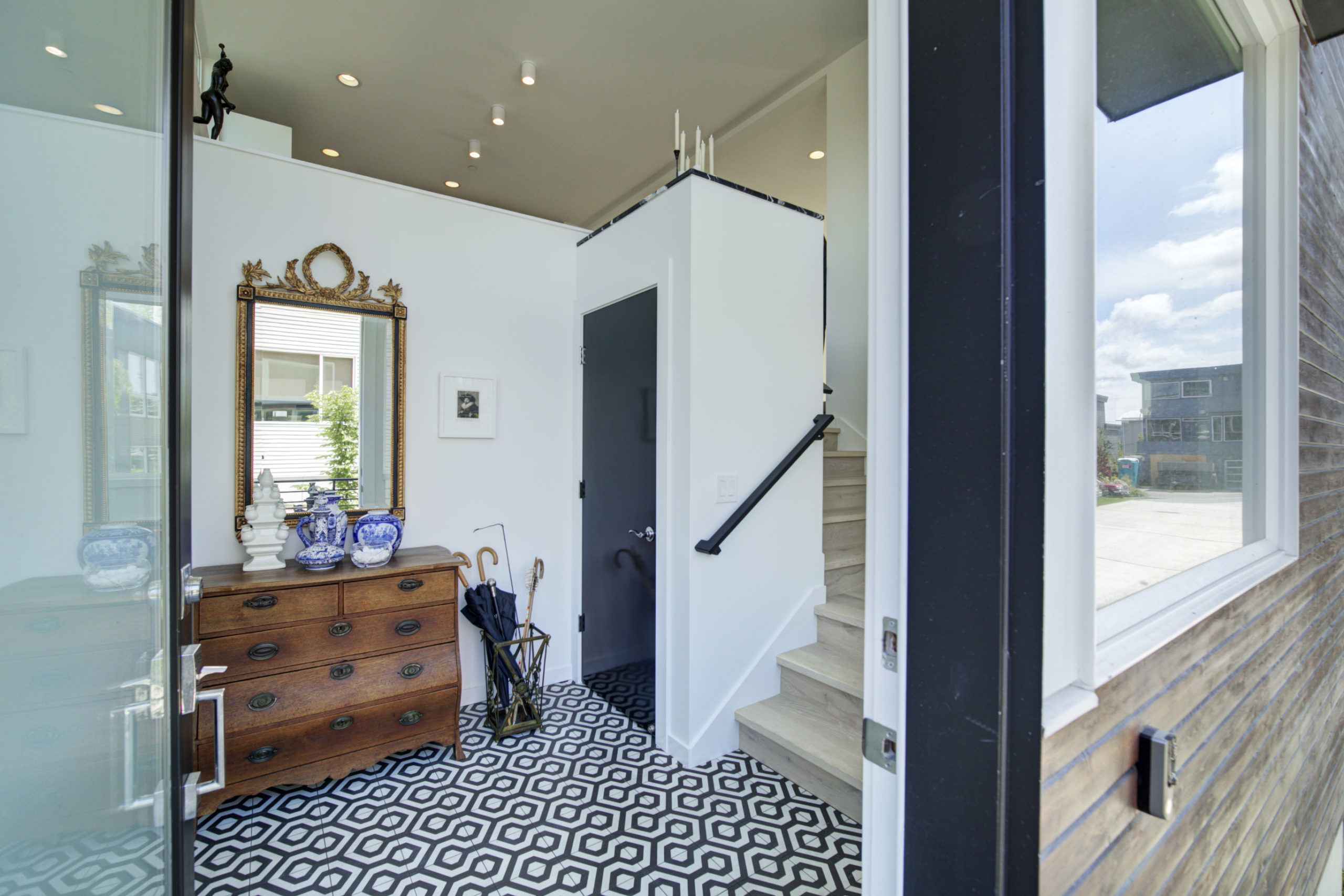 Modern Kirkland Home Tour 18 60187 12 scaled