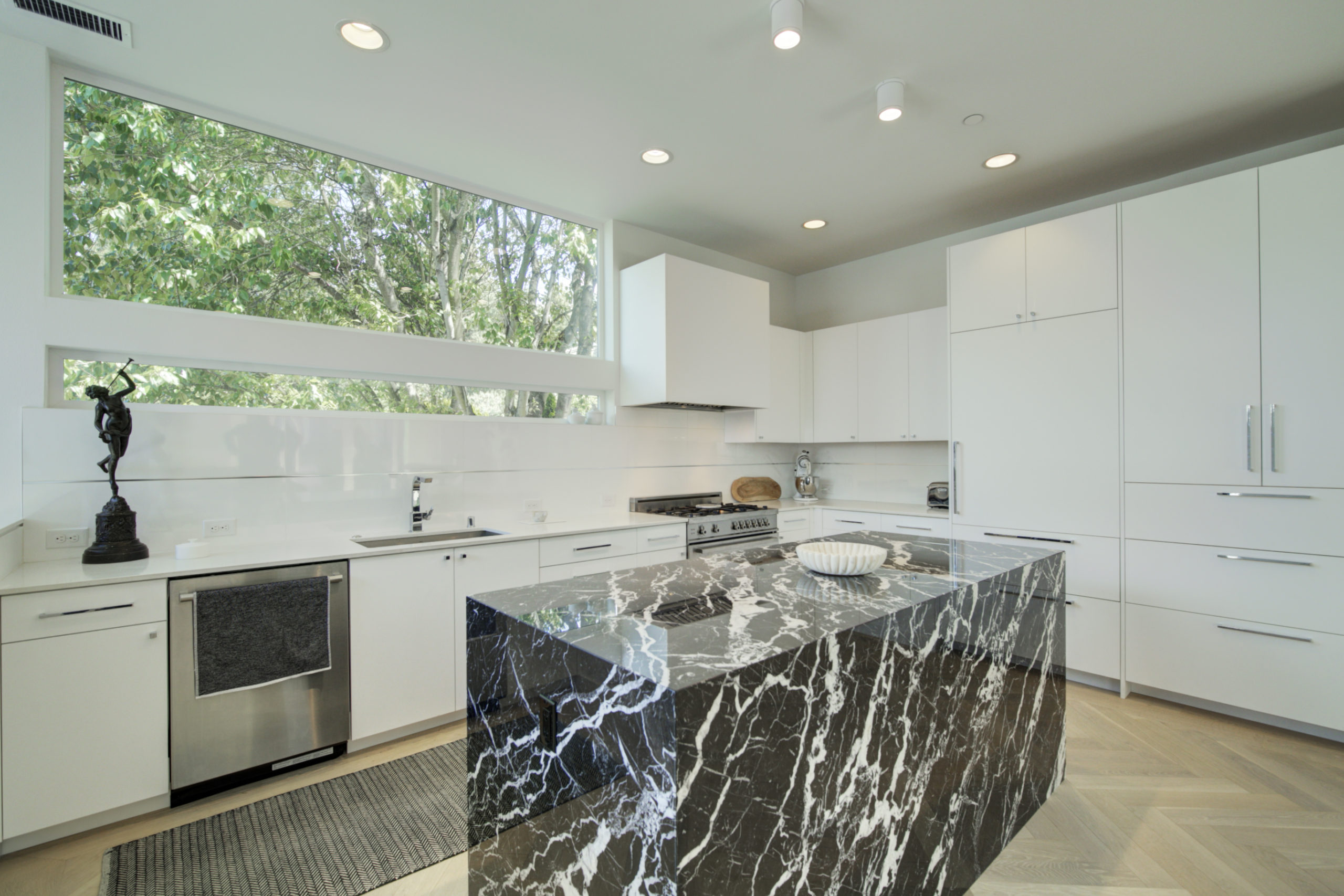 Modern Kirkland Home Tour 20 60187 14 scaled
