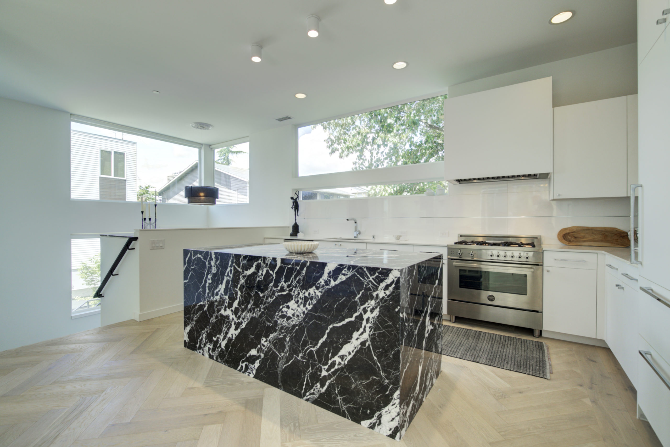 Modern Kirkland Home Tour 21 60187 15 1 scaled